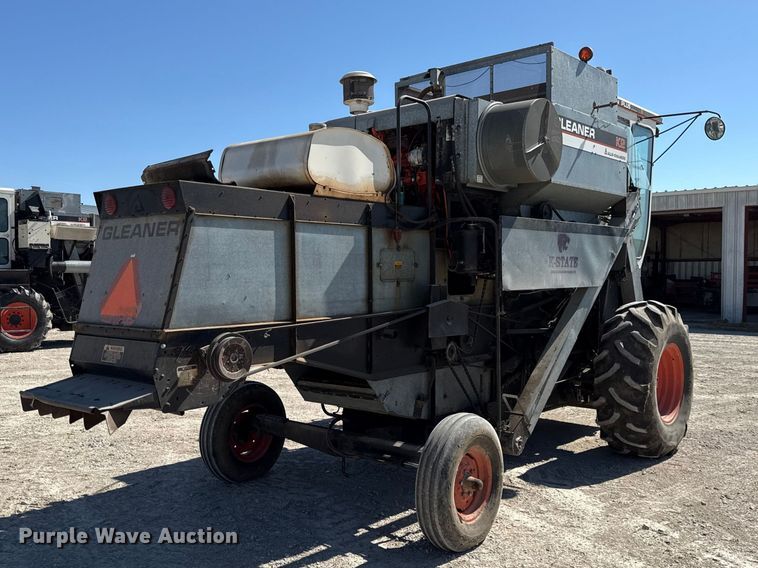 image for item EC4602 Gleaner K2 combine