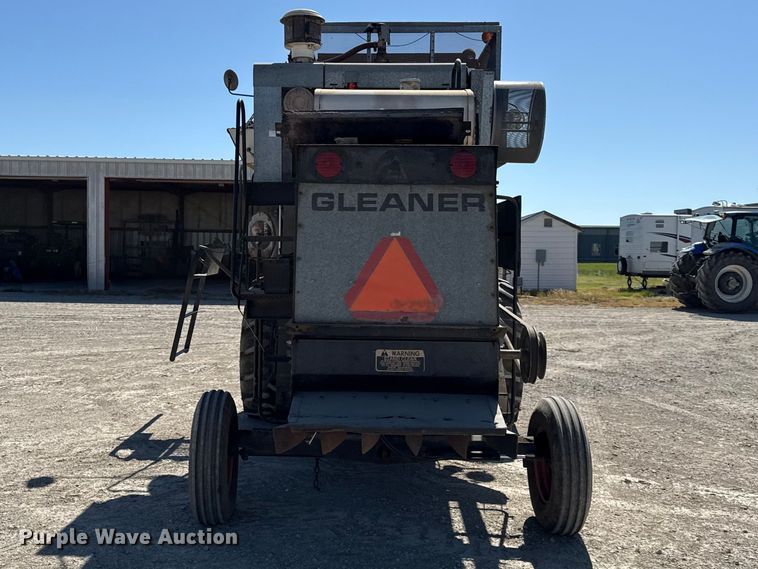 image for item EC4602 Gleaner K2 combine