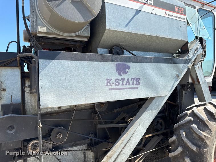 image for item EC4602 Gleaner K2 combine
