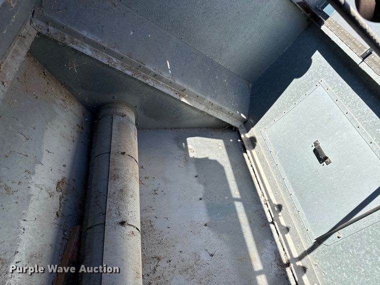 image for item EC4602 Gleaner K2 combine