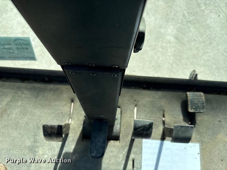 image for item EC4602 Gleaner K2 combine