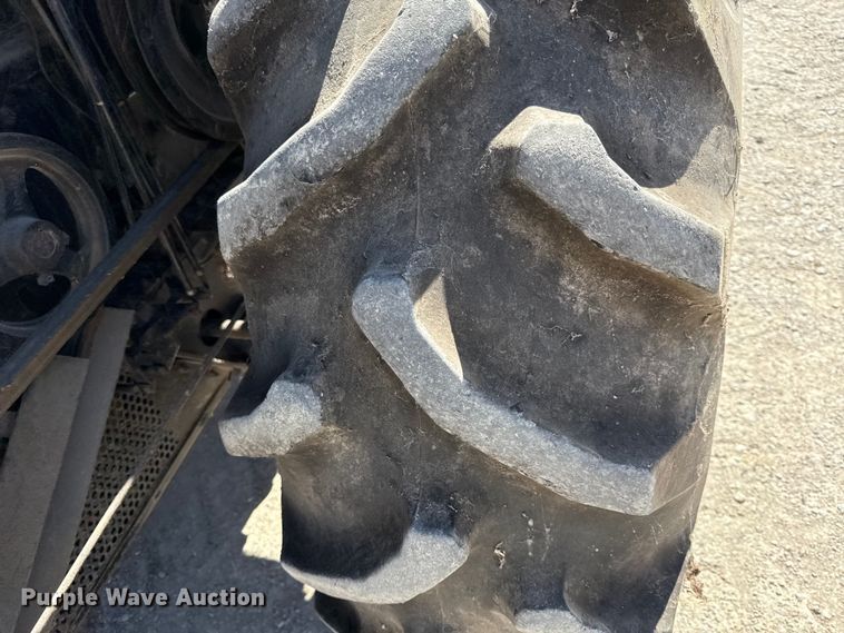 image for item EC4602 Gleaner K2 combine