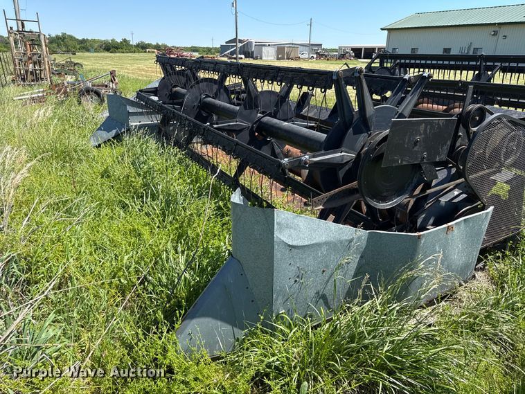 image for item EC4602 Gleaner K2 combine