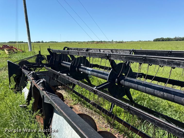 image for item EC4602 Gleaner K2 combine