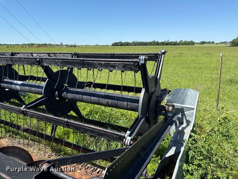 image for item EC4602 Gleaner K2 combine
