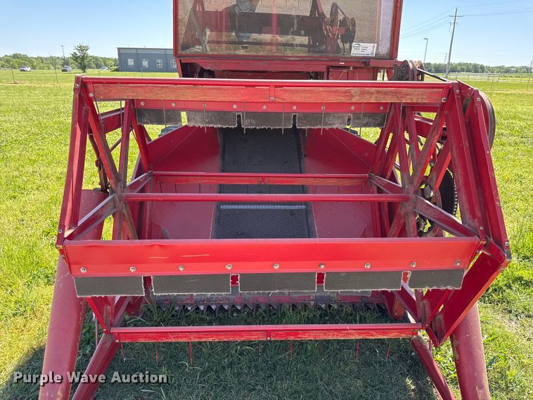 image for item EC4603 Massey Ferguson MF8 combine