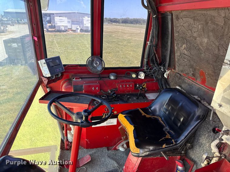 image for item EC4603 Massey Ferguson MF8 combine