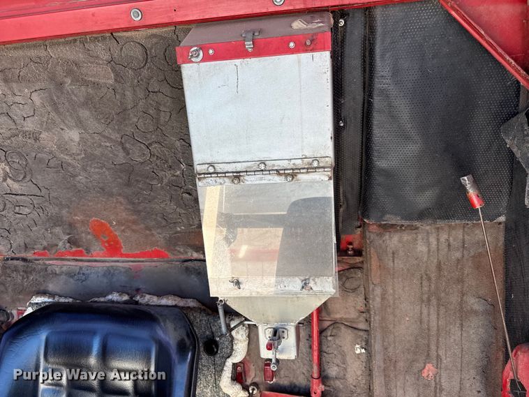 image for item EC4603 Massey Ferguson MF8 combine