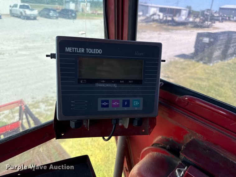 image for item EC4603 Massey Ferguson MF8 combine