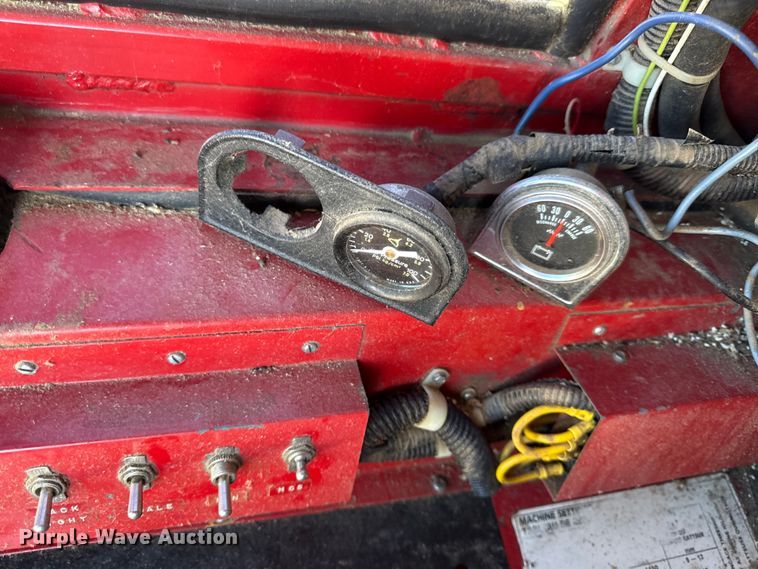 image for item EC4603 Massey Ferguson MF8 combine