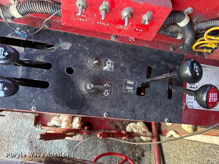 image for item EC4603 Massey Ferguson MF8 combine