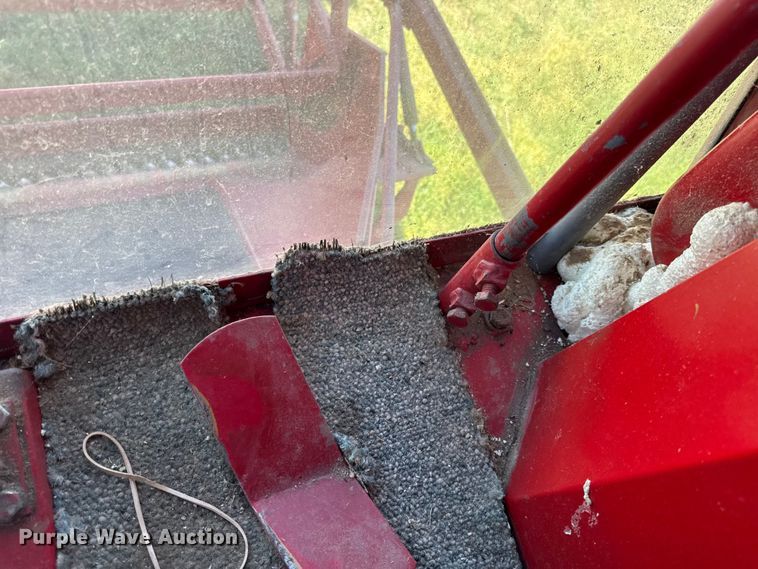 image for item EC4603 Massey Ferguson MF8 combine
