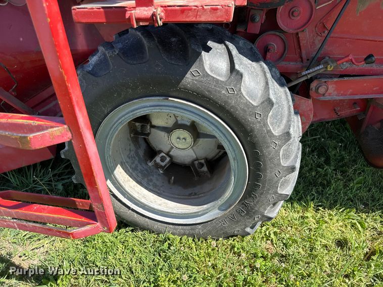 image for item EC4603 Massey Ferguson MF8 combine
