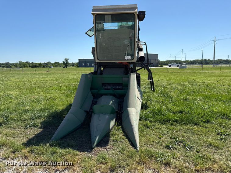 image for item EC4604 Gleanor E combine