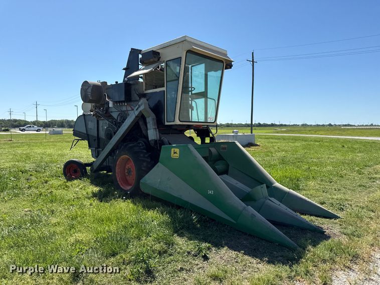 image for item EC4604 Gleanor E combine