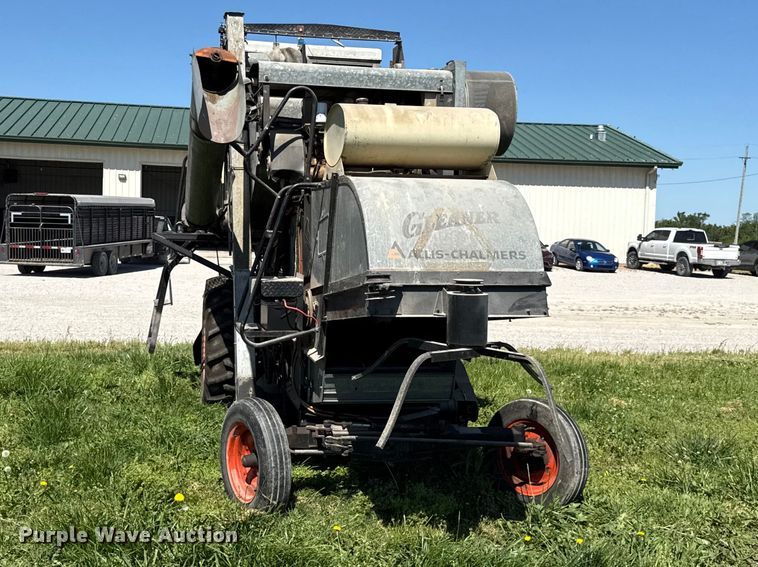 image for item EC4604 Gleanor E combine