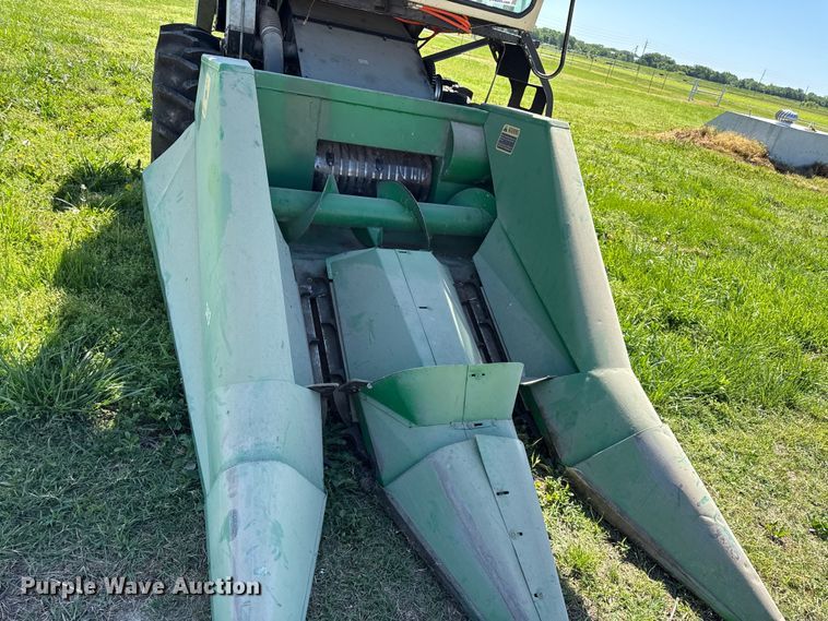 image for item EC4604 Gleanor E combine