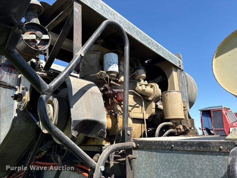 image for item EC4604 Gleanor E combine