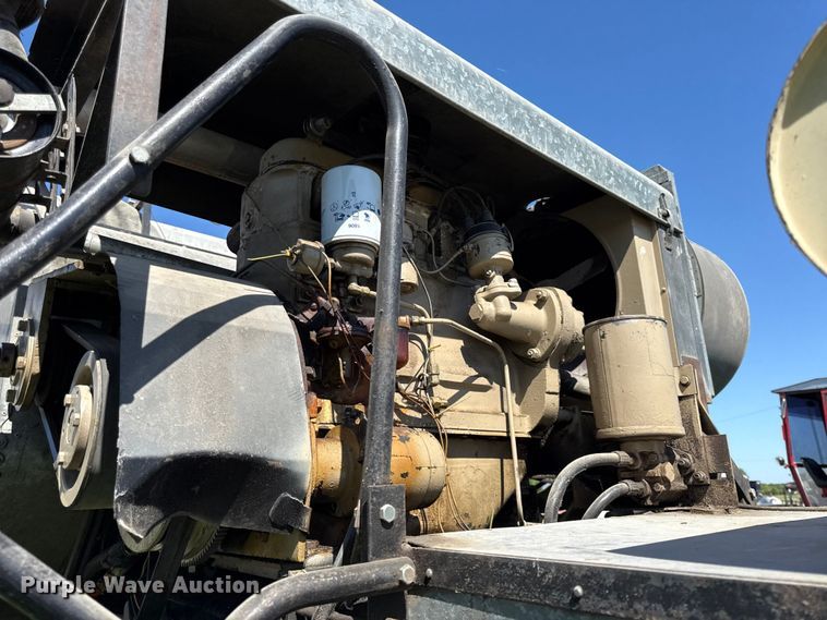 image for item EC4604 Gleanor E combine