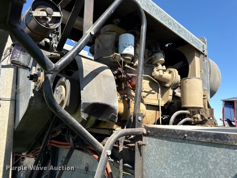 image for item EC4604 Gleanor E combine