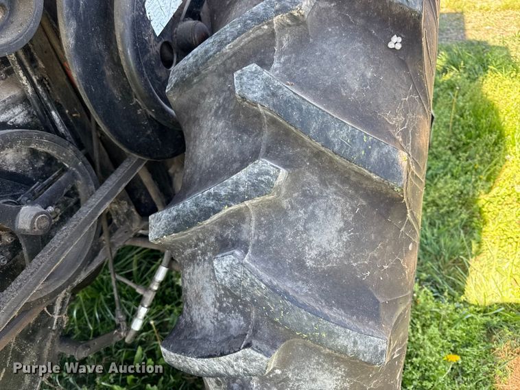 image for item EC4604 Gleanor E combine