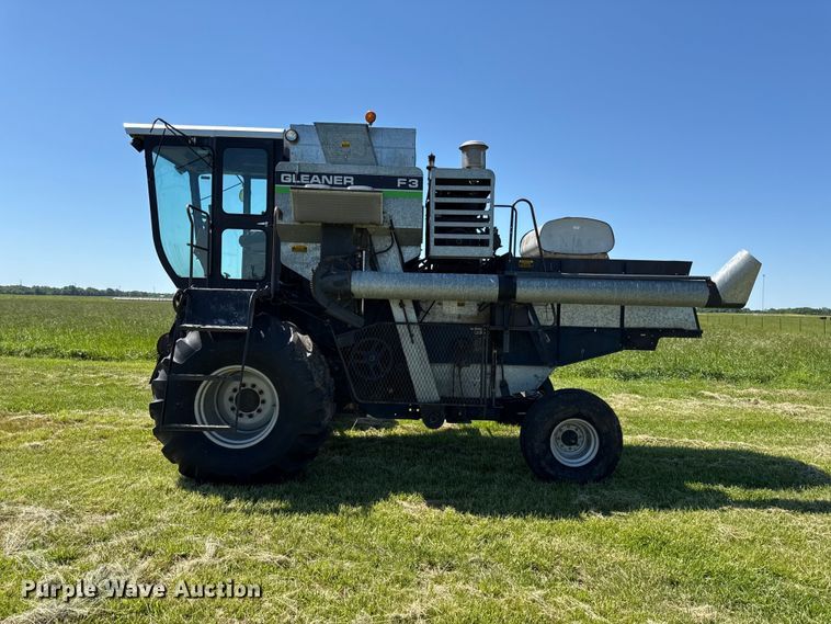 image for item EC4606 Gleaner F3 combine