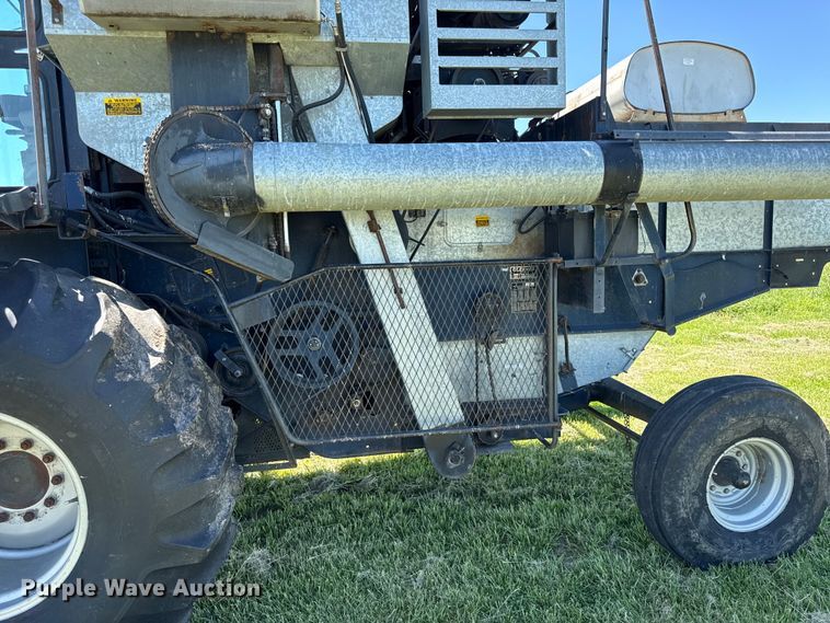 image for item EC4606 Gleaner F3 combine