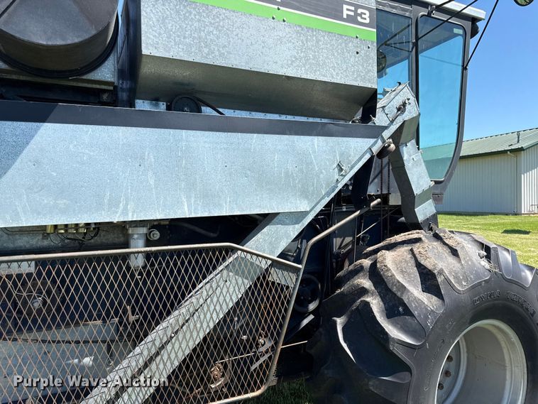 image for item EC4606 Gleaner F3 combine
