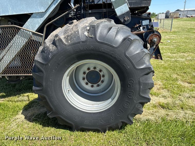 image for item EC4606 Gleaner F3 combine