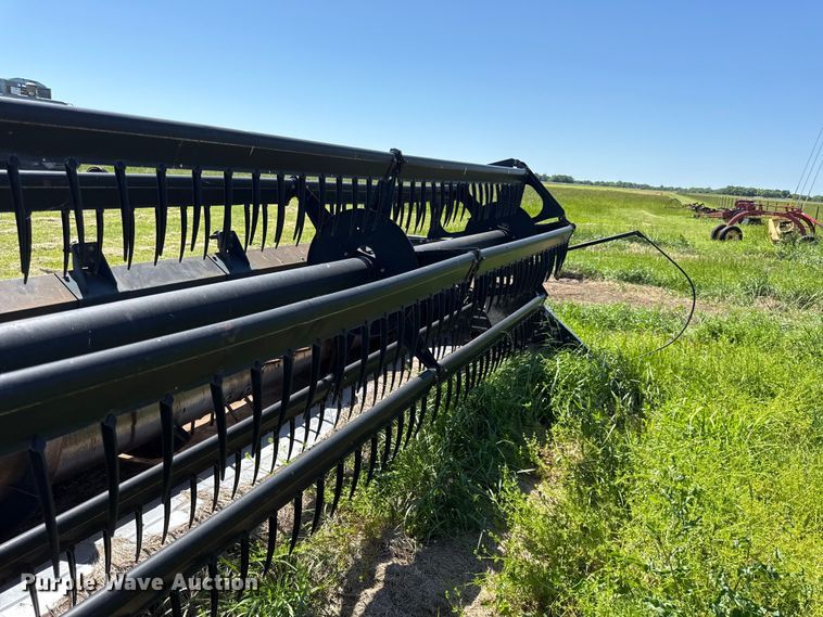 image for item EC4606 Gleaner F3 combine