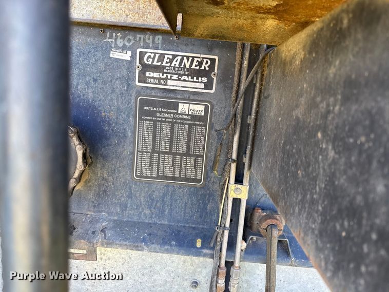 image for item EC4606 Gleaner F3 combine