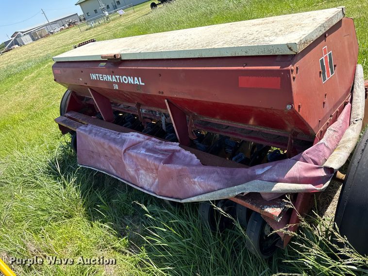 image for item EC4608 Case IH 500 grain drill