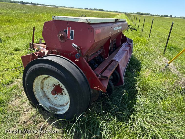 image for item EC4608 Case IH 500 grain drill