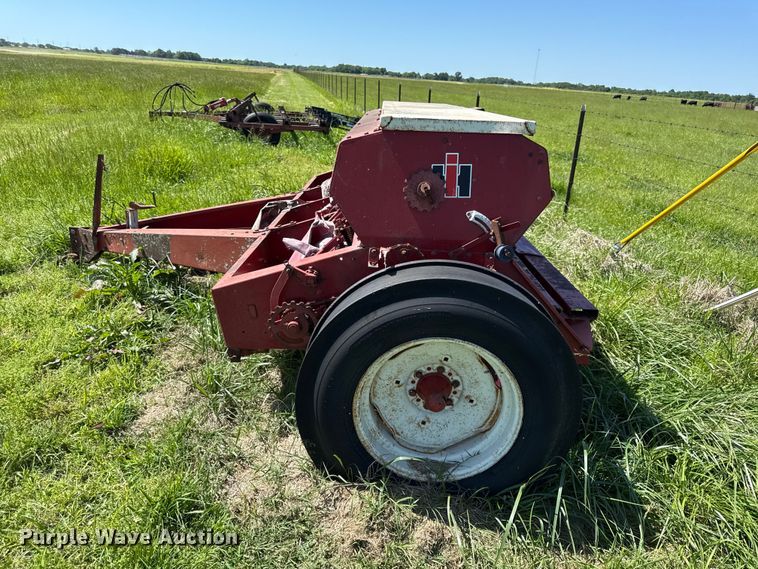 image for item EC4608 Case IH 500 grain drill