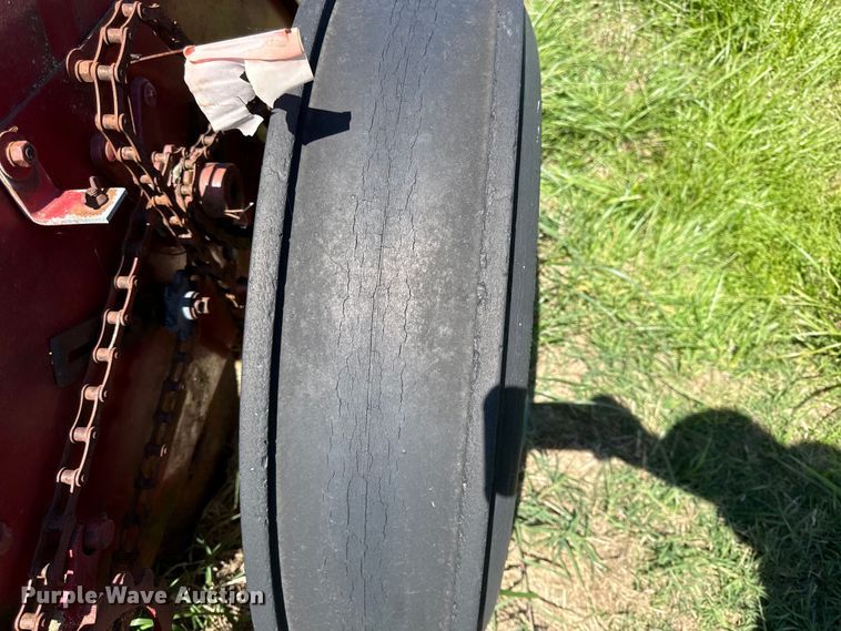 image for item EC4608 Case IH 500 grain drill