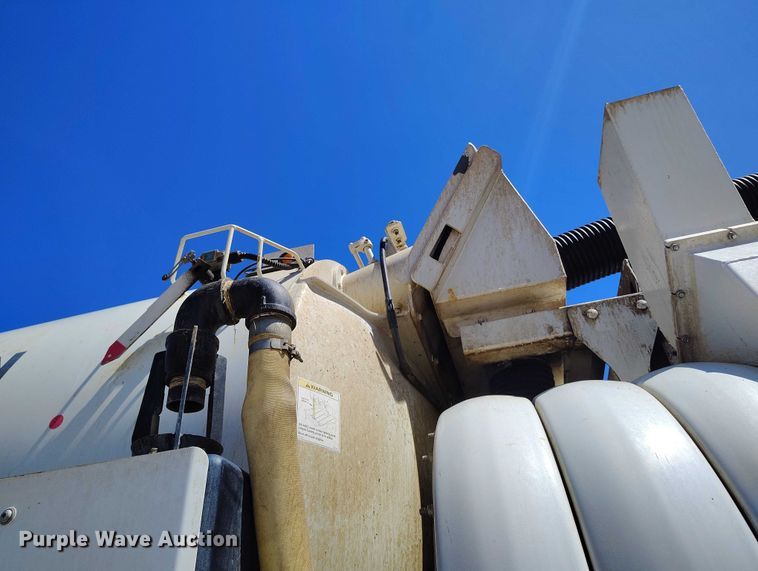 image for item ED0025 2010 International 7500 WorkStar sewer jetter truck