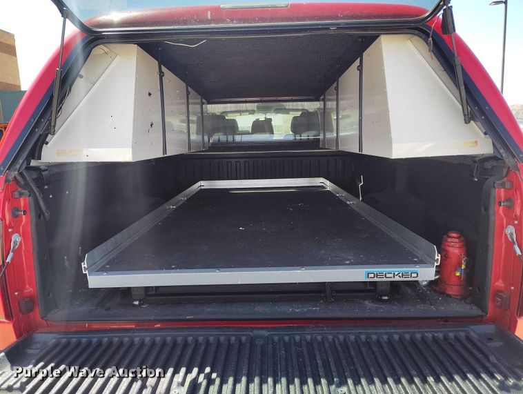 image for item ED0027 2016 Ford F350 Super Duty Crew Cab pickup truck
