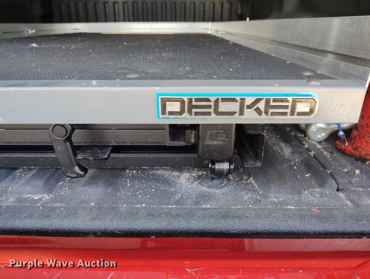 image for item ED0027 2016 Ford F350 Super Duty Crew Cab pickup truck