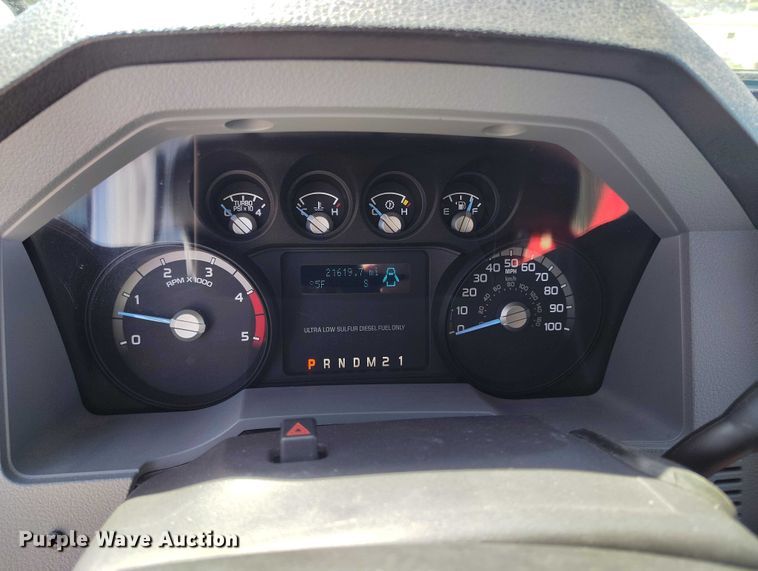image for item ED0027 2016 Ford F350 Super Duty Crew Cab pickup truck