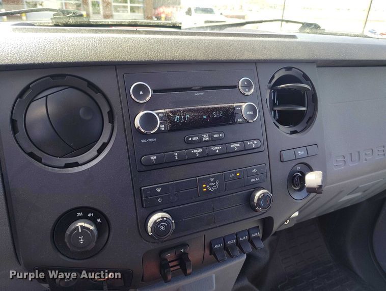 image for item ED0027 2016 Ford F350 Super Duty Crew Cab pickup truck