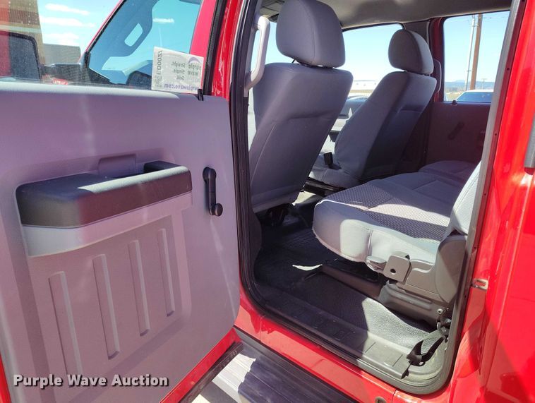 image for item ED0027 2016 Ford F350 Super Duty Crew Cab pickup truck