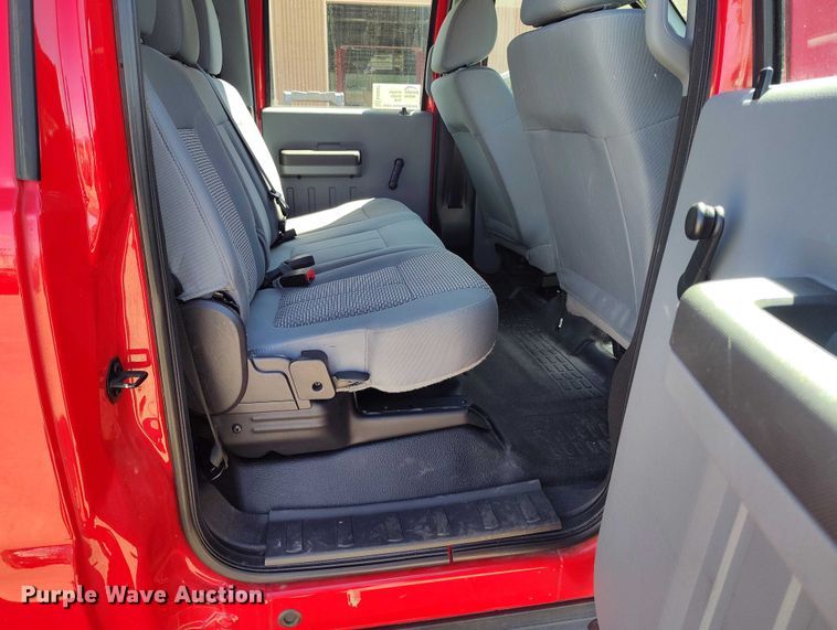 image for item ED0027 2016 Ford F350 Super Duty Crew Cab pickup truck