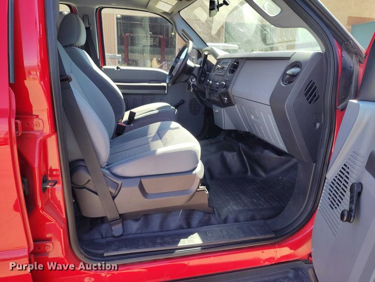image for item ED0027 2016 Ford F350 Super Duty Crew Cab pickup truck