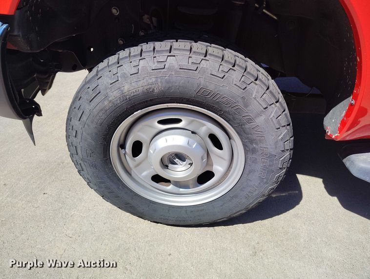image for item ED0027 2016 Ford F350 Super Duty Crew Cab pickup truck