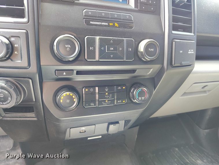 image for item ED0035 2017 Ford F150 Crew Cab pickup truck