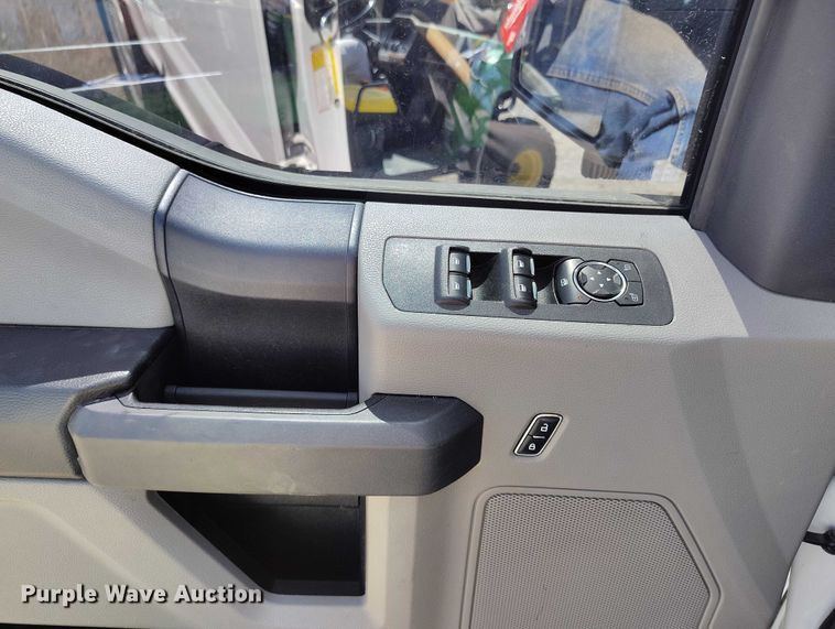 image for item ED0035 2017 Ford F150 Crew Cab pickup truck