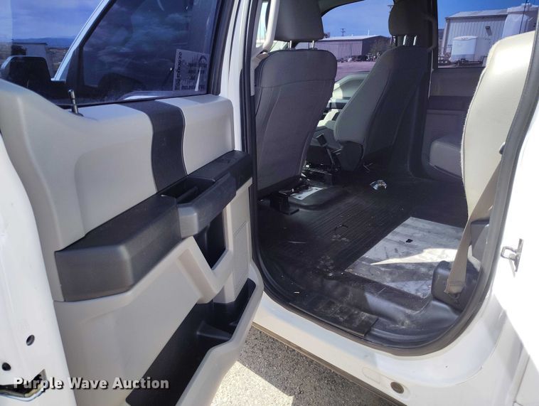 image for item ED0035 2017 Ford F150 Crew Cab pickup truck