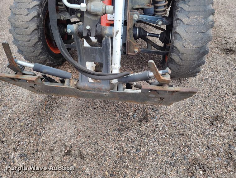 image for item ED0044 2014 Bobcat 5600 utility vehicle
