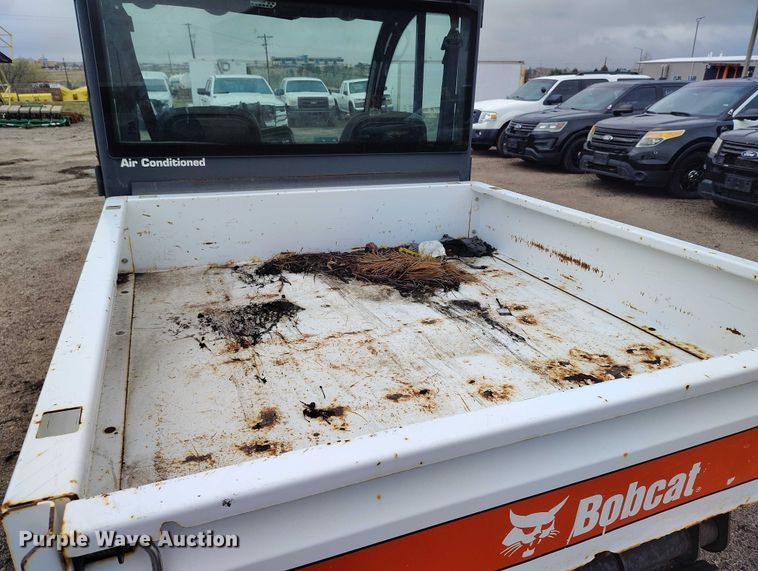 image for item ED0044 2014 Bobcat 5600 utility vehicle