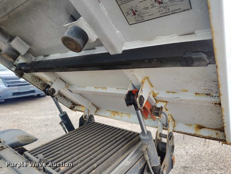 image for item ED0044 2014 Bobcat 5600 utility vehicle